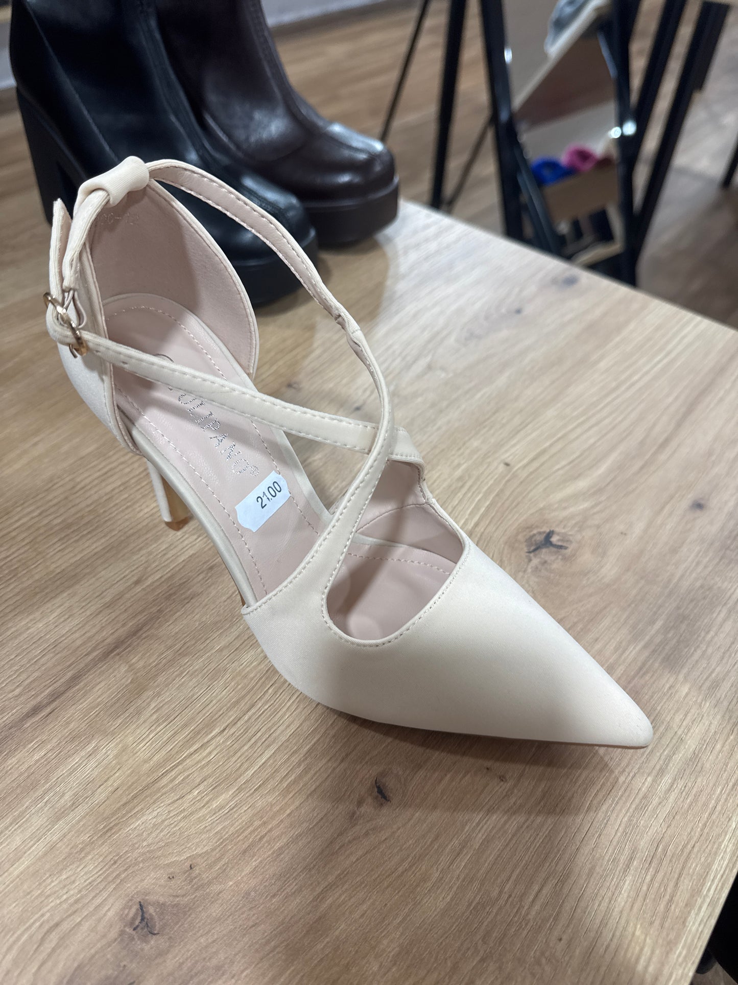 Tacones pico che