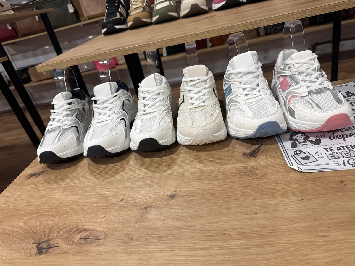 Zapatilla deportiva retro